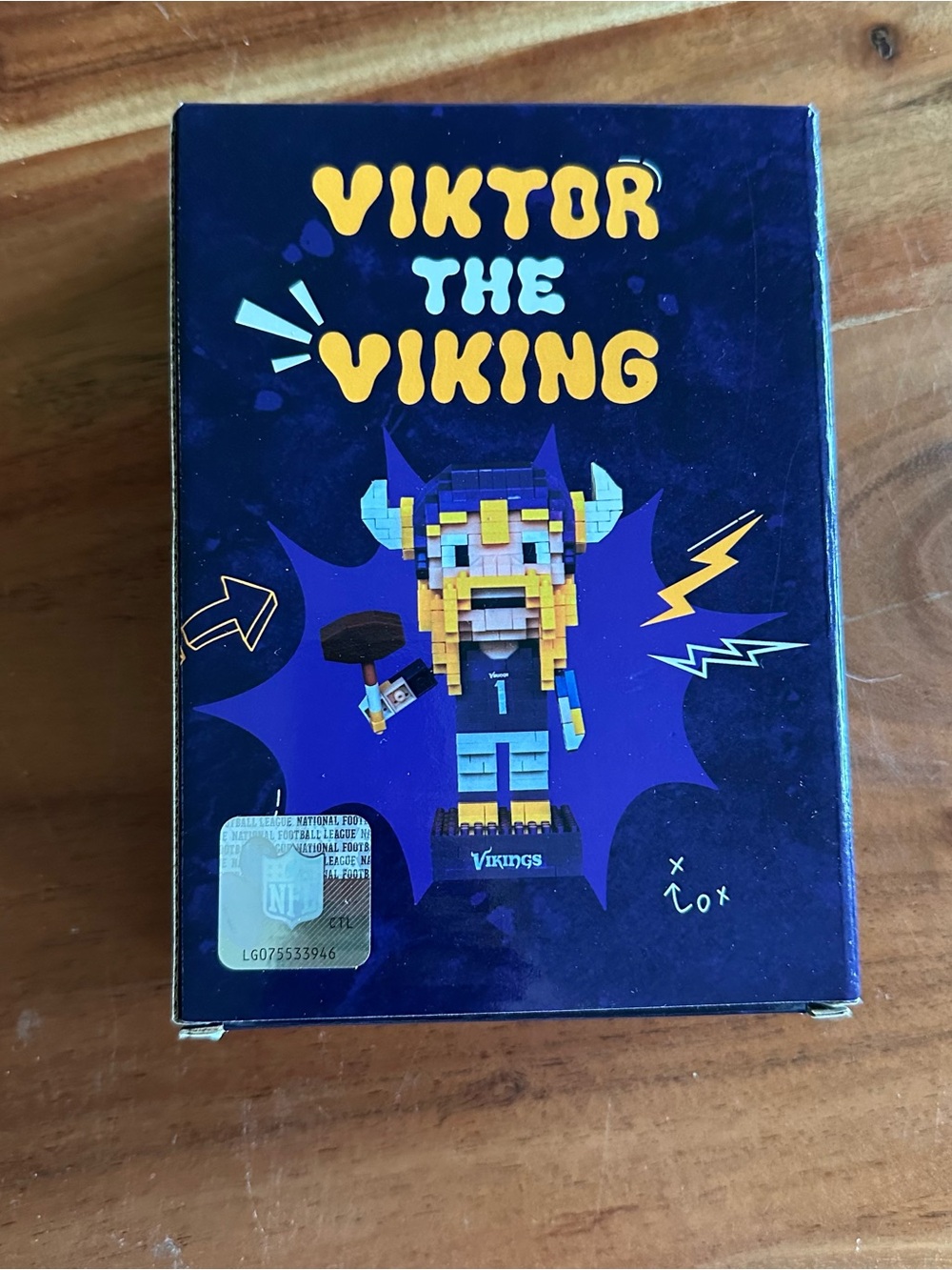 NFL VIKTOR THE VIKING Building Figure in Purple, Yellow, Blue